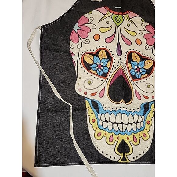 Kitchen Crafting Apron Canvas Over the Neck White Skull Floral Design - Picture 4 of 6